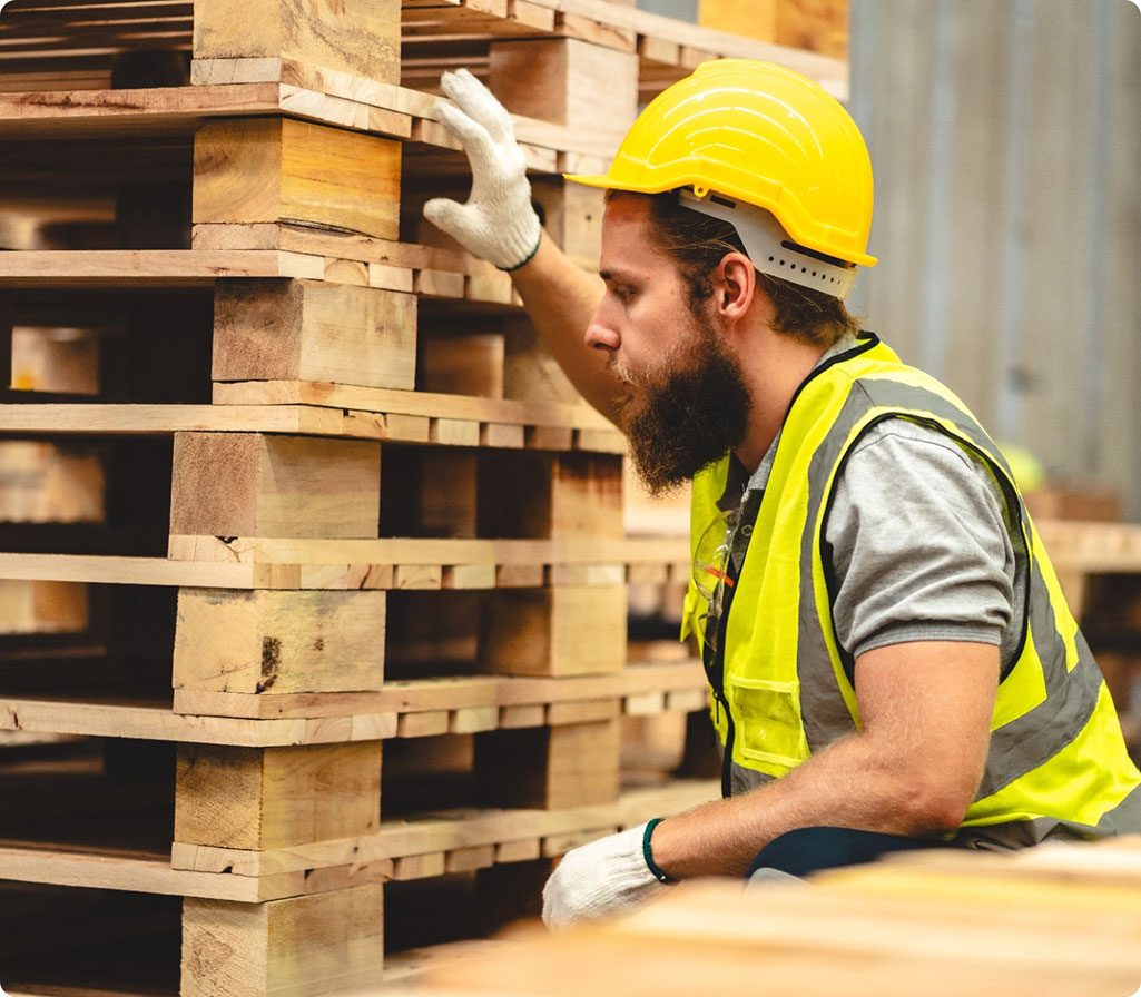 Inspecting pallets sm